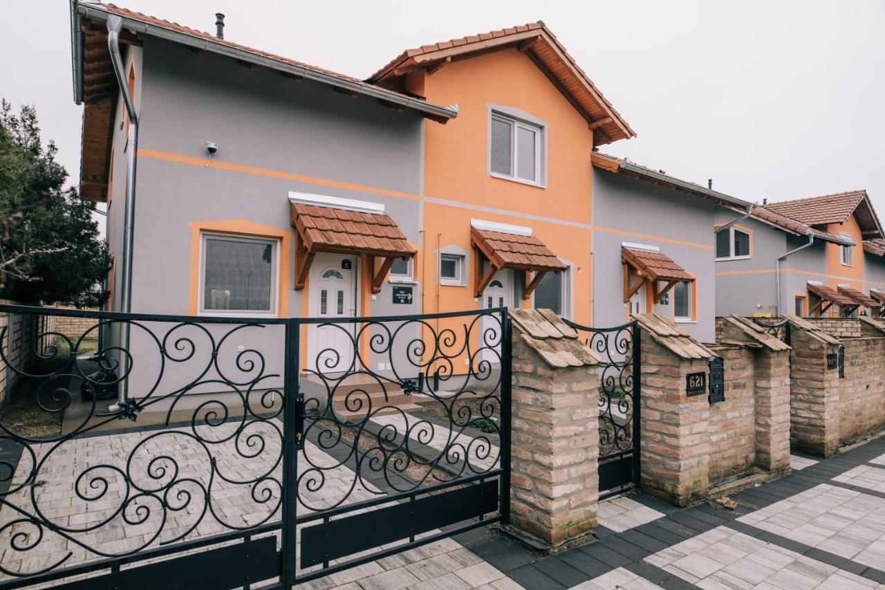 Tulip Guest House Ii. Palic Bagian luar foto